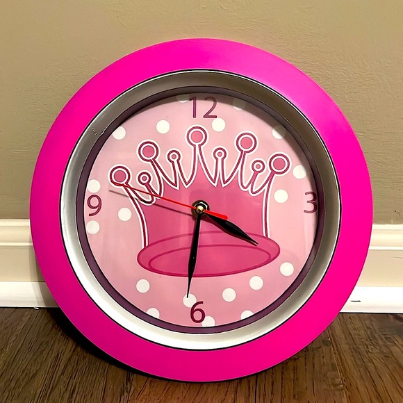 Princess Bedroom Accessories in Pink and White - Picture 11 of 16